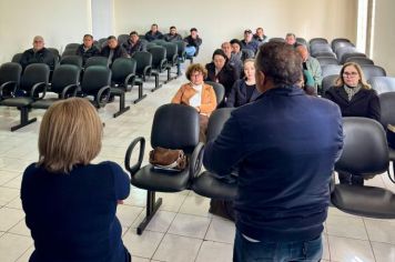 REUNIÃO DISCUTE AVANÇOS, DESAFIOS E DEMANDAS DOS MUNICÍPIOS
