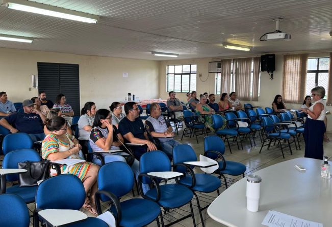 REUNIÃO COM SECRETÁRIOS DE ASSISTÊNCIA SOCIAL E CONSELHEIROS TUTELARES